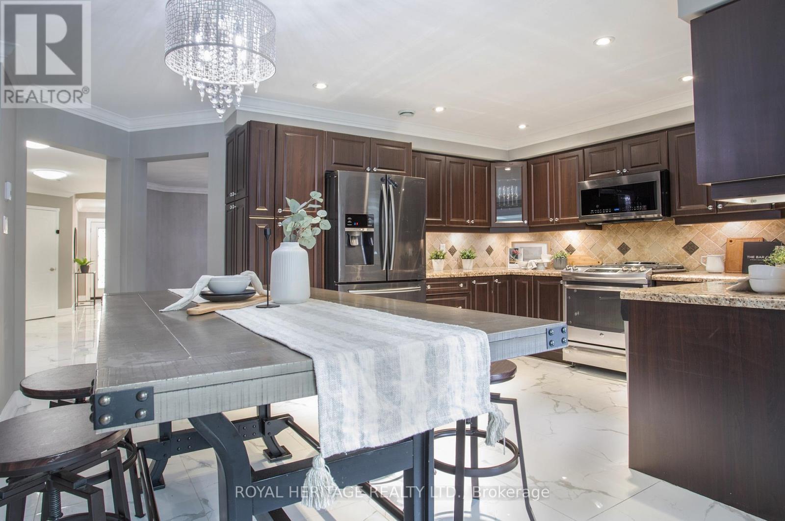 9 Sato Street, Whitby (Williamsburg), ON - Indoor Photo Showing Kitchen