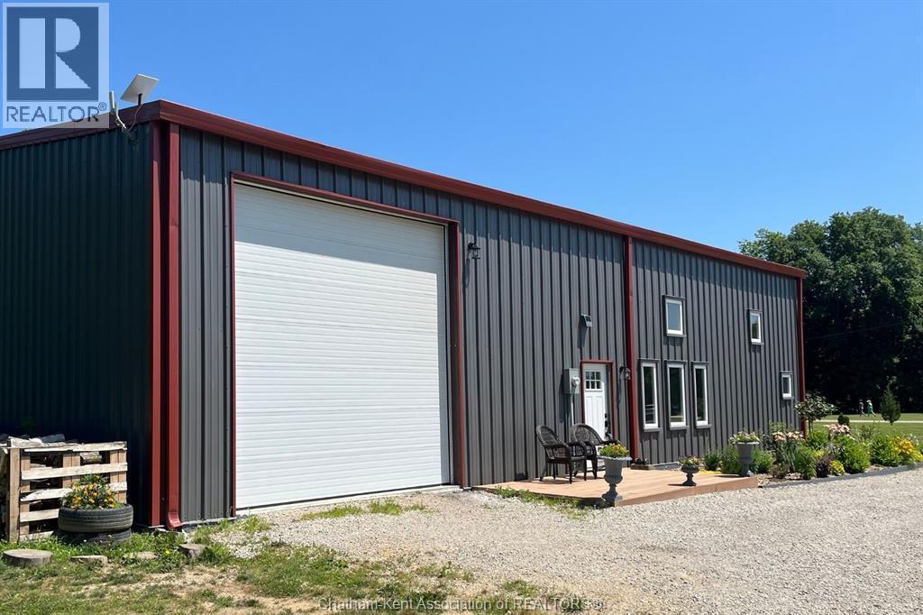 1357 Smith Falls Road, Dawn-Euphemia, ON - Outdoor