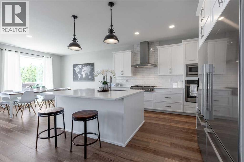 4889 7Th Street W, Claresholm, AB - Indoor Photo Showing Kitchen With Upgraded Kitchen