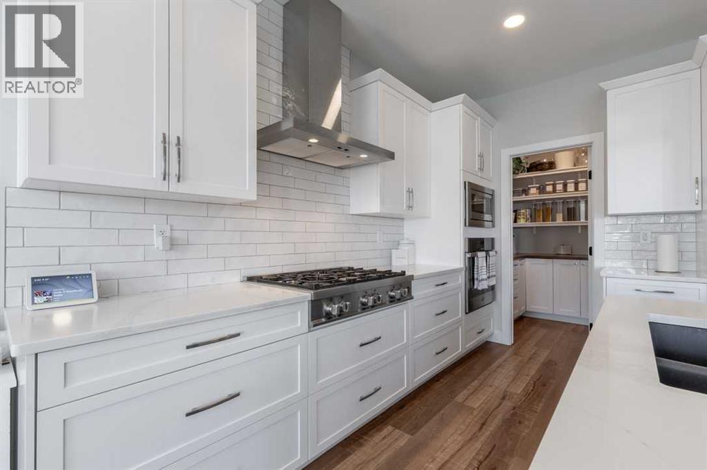 4889 7Th Street W, Claresholm, AB - Indoor Photo Showing Kitchen With Upgraded Kitchen