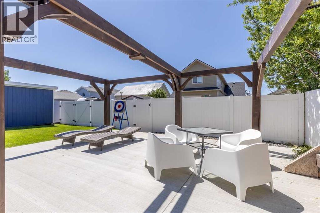 4889 7Th Street W, Claresholm, AB - Outdoor With Deck Patio Veranda