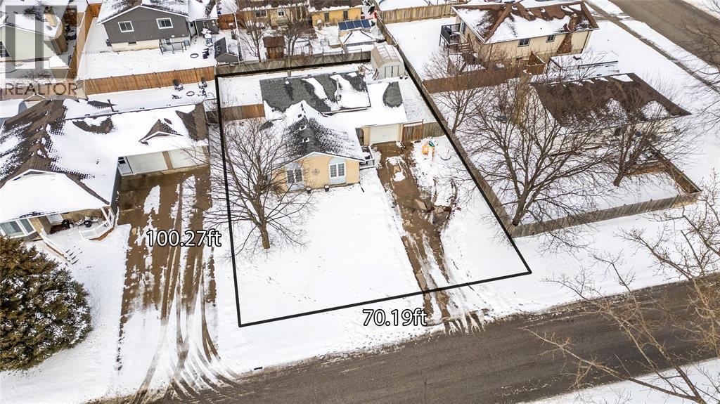 216 Blackthorn Crescent, St Clair, ON - Outdoor