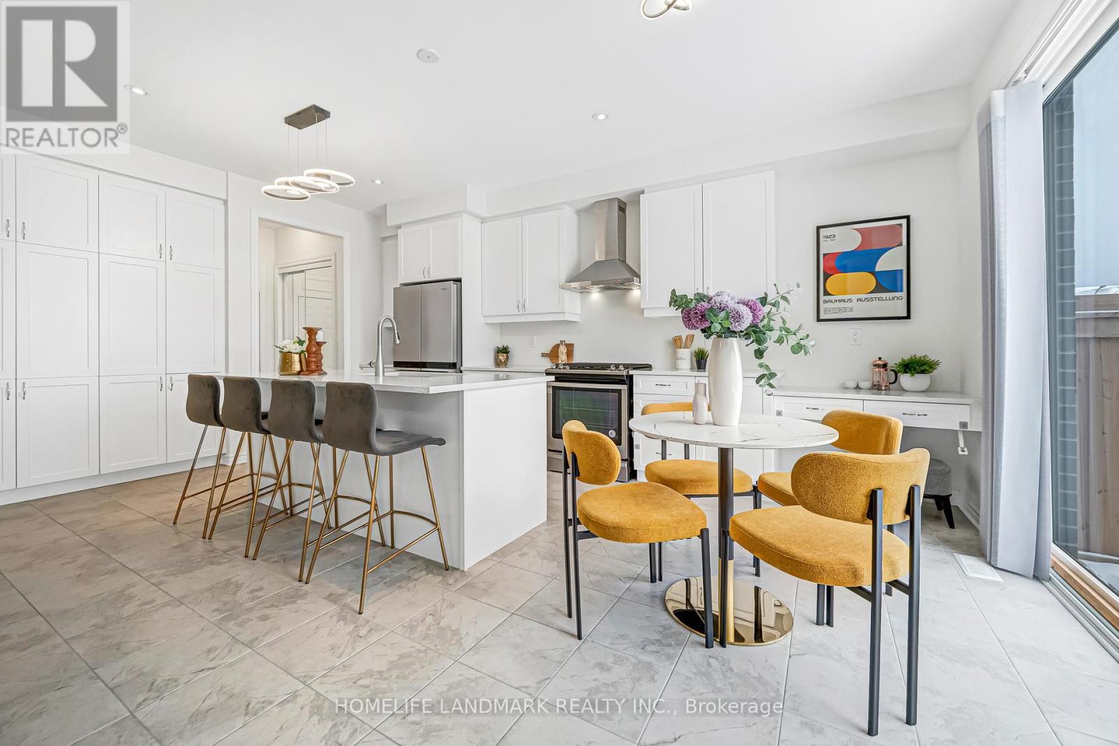 89 Barkerville Drive, Whitby, ON - Indoor Photo Showing Kitchen