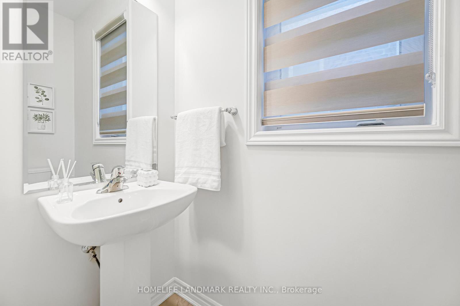 89 Barkerville Drive, Whitby, ON - Indoor Photo Showing Bathroom