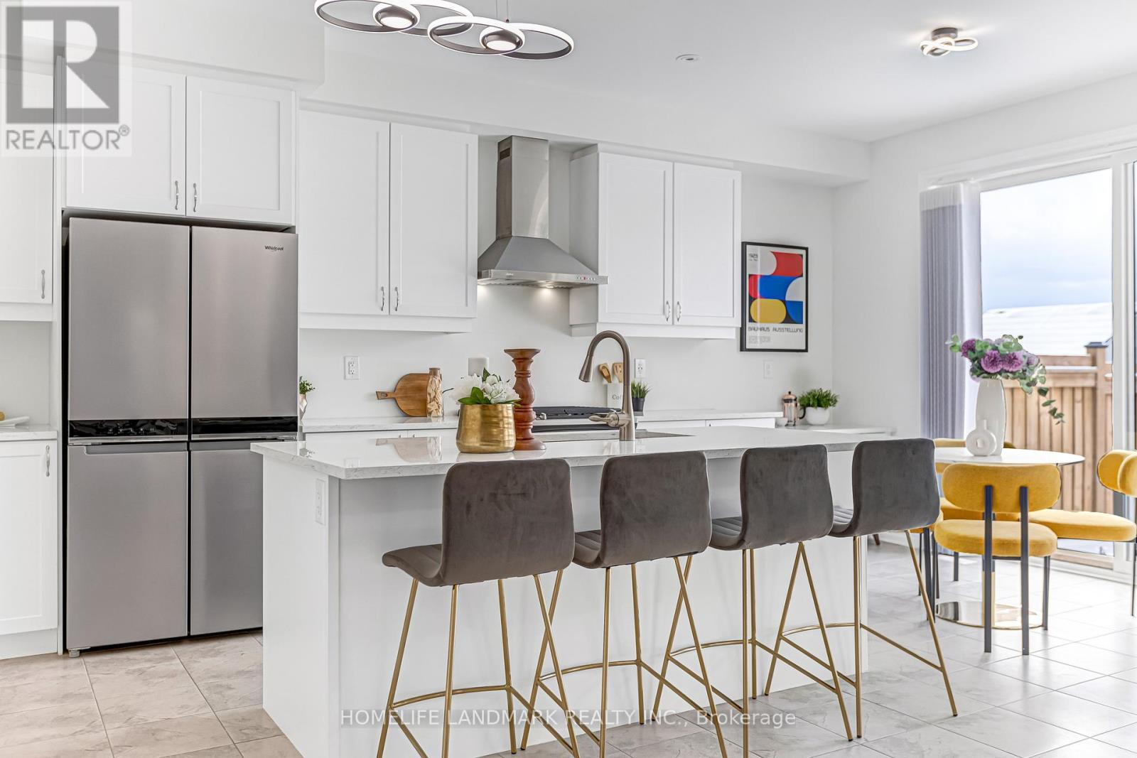 89 Barkerville Drive, Whitby, ON - Indoor Photo Showing Kitchen With Upgraded Kitchen
