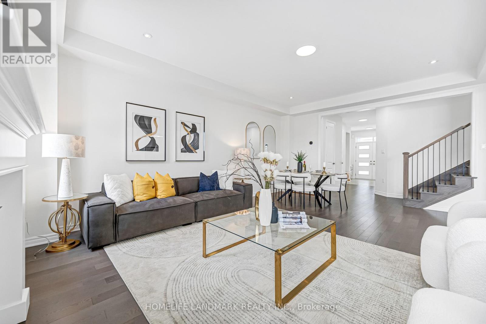 89 Barkerville Drive, Whitby, ON - Indoor Photo Showing Living Room