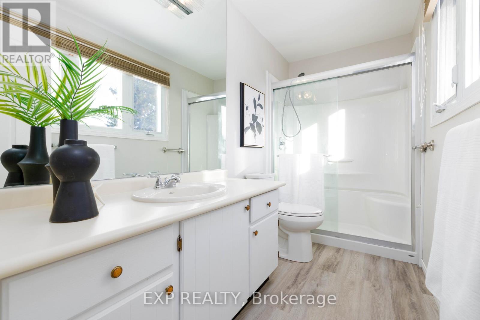 Primary Ensuite - 200 Biscayne Boulevard, Georgina, ON - Indoor Photo Showing Bathroom