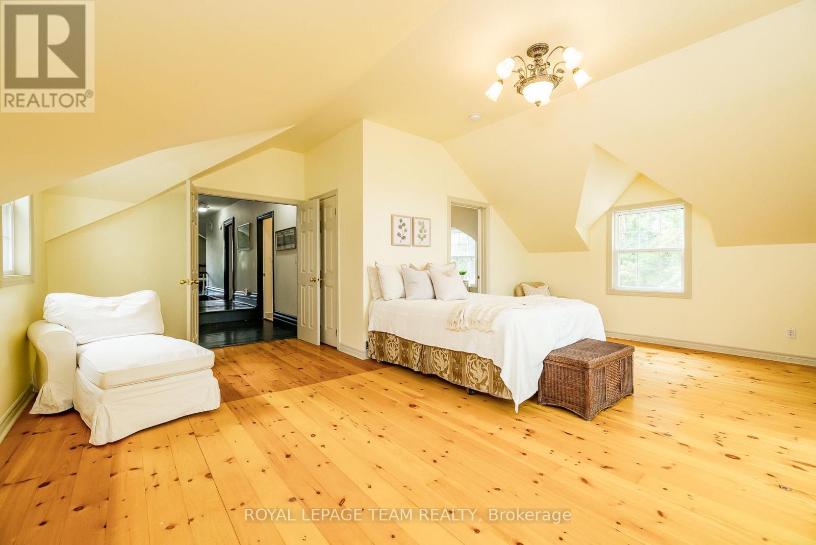 3651 Burritts Rapids Road, Ottawa, ON - Indoor Photo Showing Bedroom