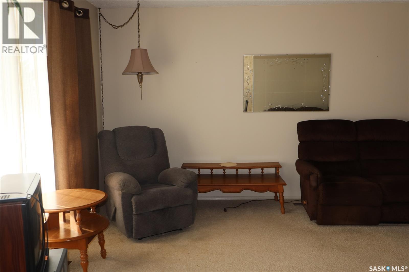 32 Kasper Crescent, Assiniboia, SK - Indoor