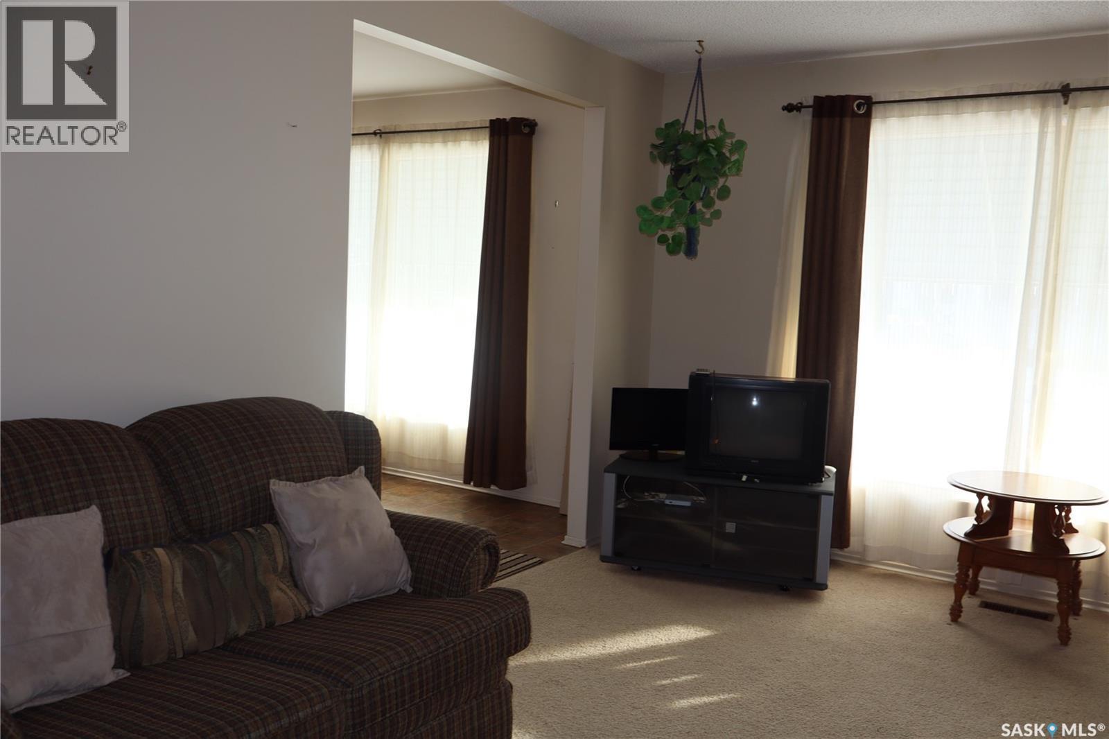 32 Kasper Crescent, Assiniboia, SK - Indoor