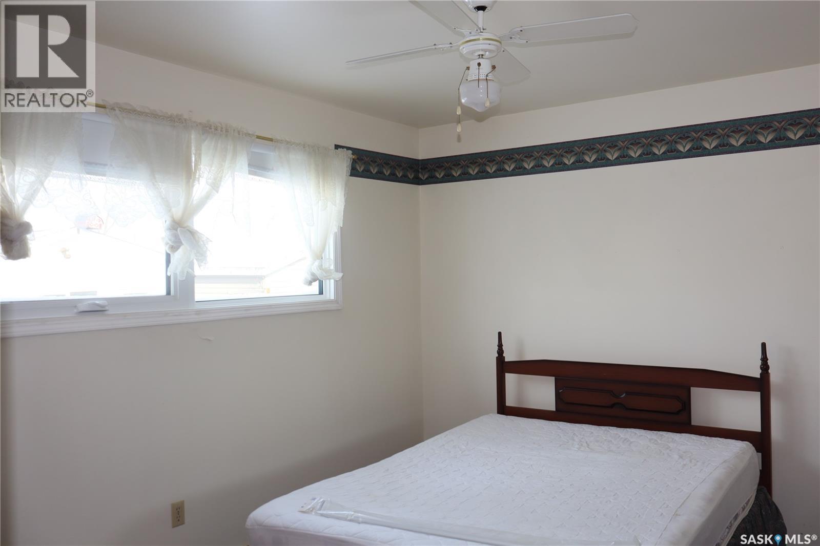32 Kasper Crescent, Assiniboia, SK - Indoor Photo Showing Bedroom