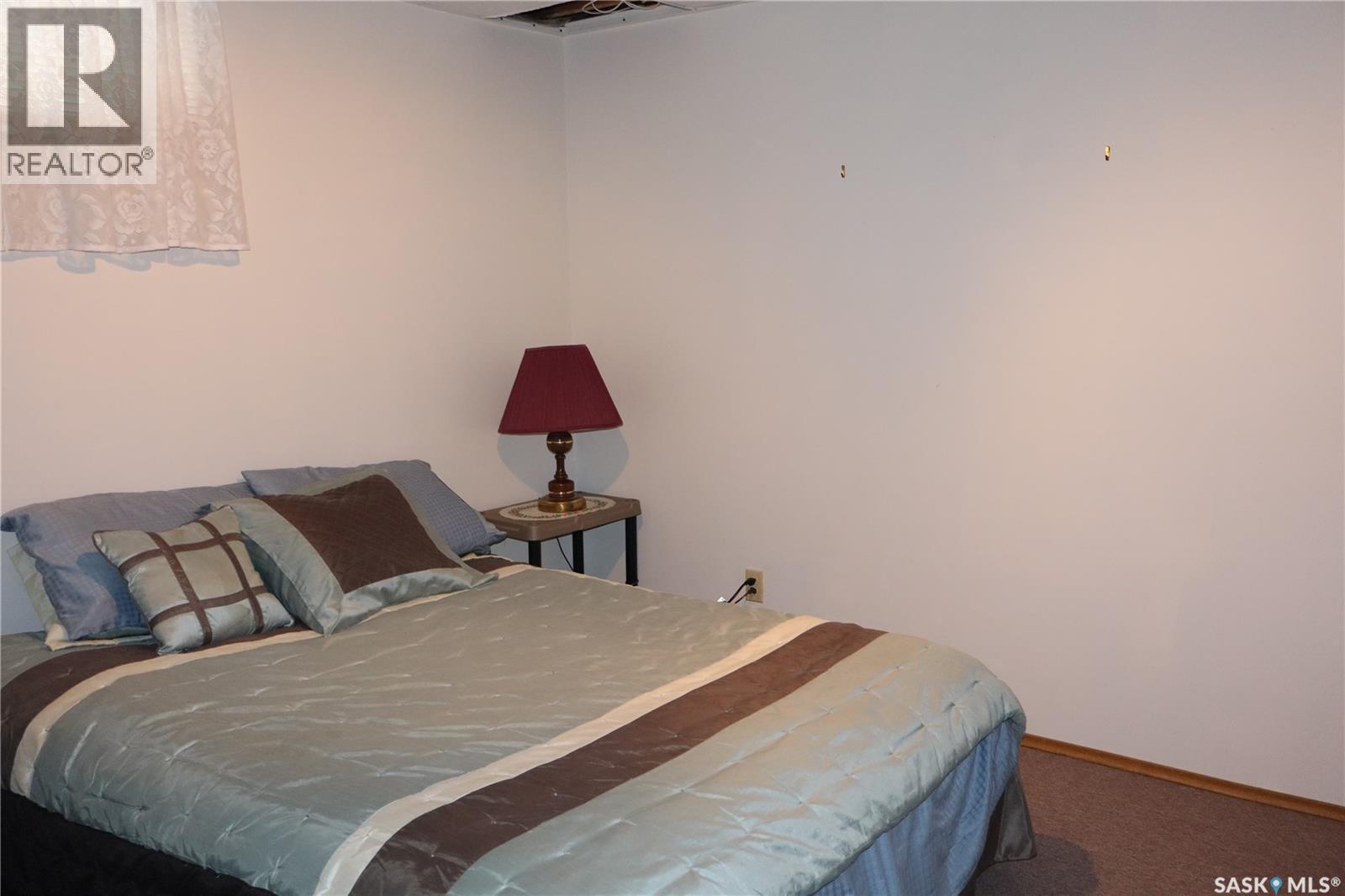 32 Kasper Crescent, Assiniboia, SK - Indoor Photo Showing Bedroom