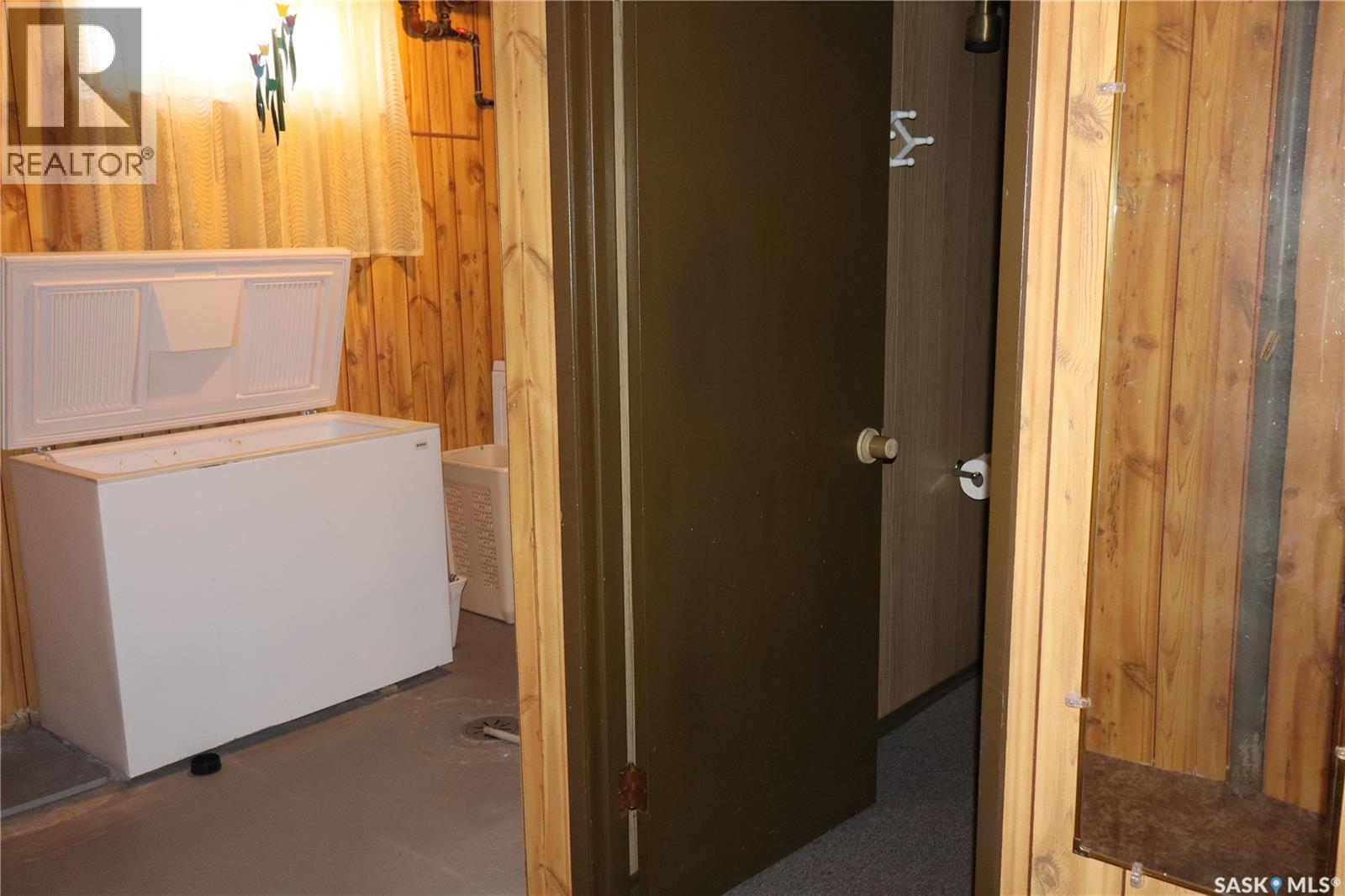 32 Kasper Crescent, Assiniboia, SK - Indoor Photo Showing Other Room