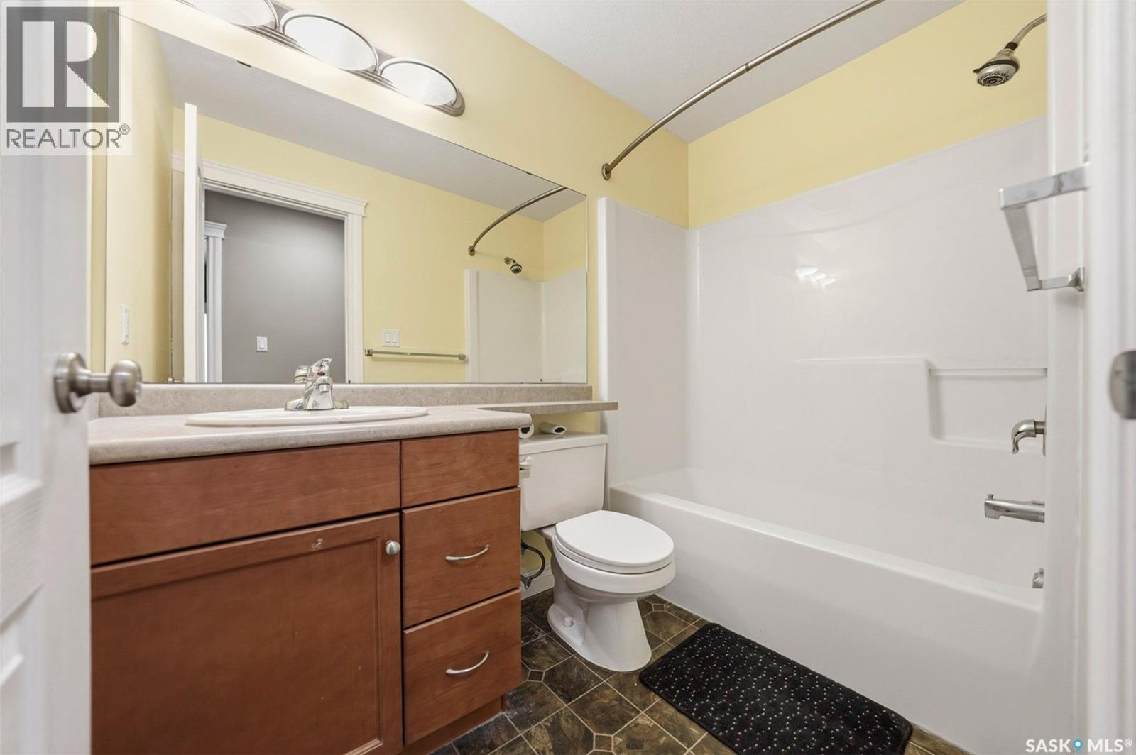 113 333 Nelson Road, Saskatoon, SK - Indoor Photo Showing Bathroom