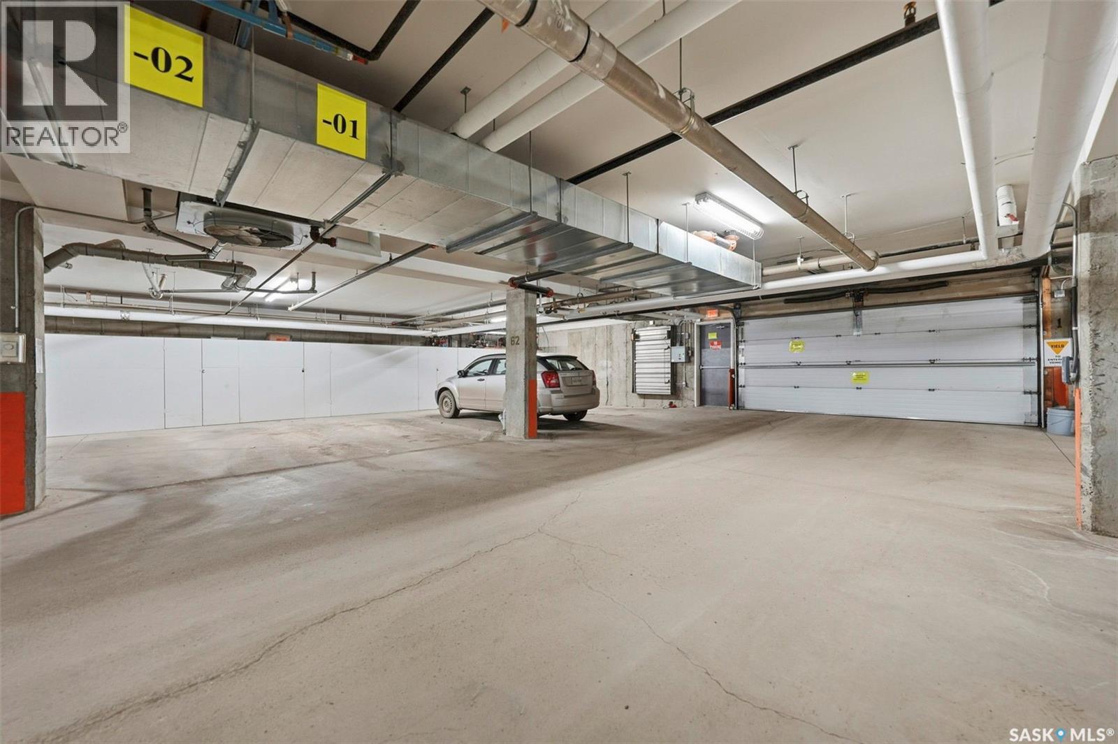 113 333 Nelson Road, Saskatoon, SK - Indoor Photo Showing Garage