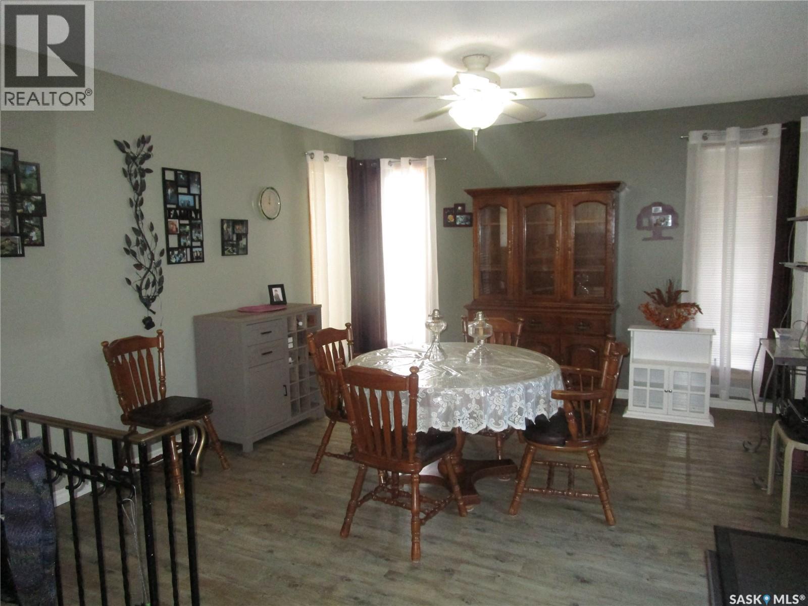 250 1St Avenue W, Bengough, SK - Indoor Photo Showing Dining Room