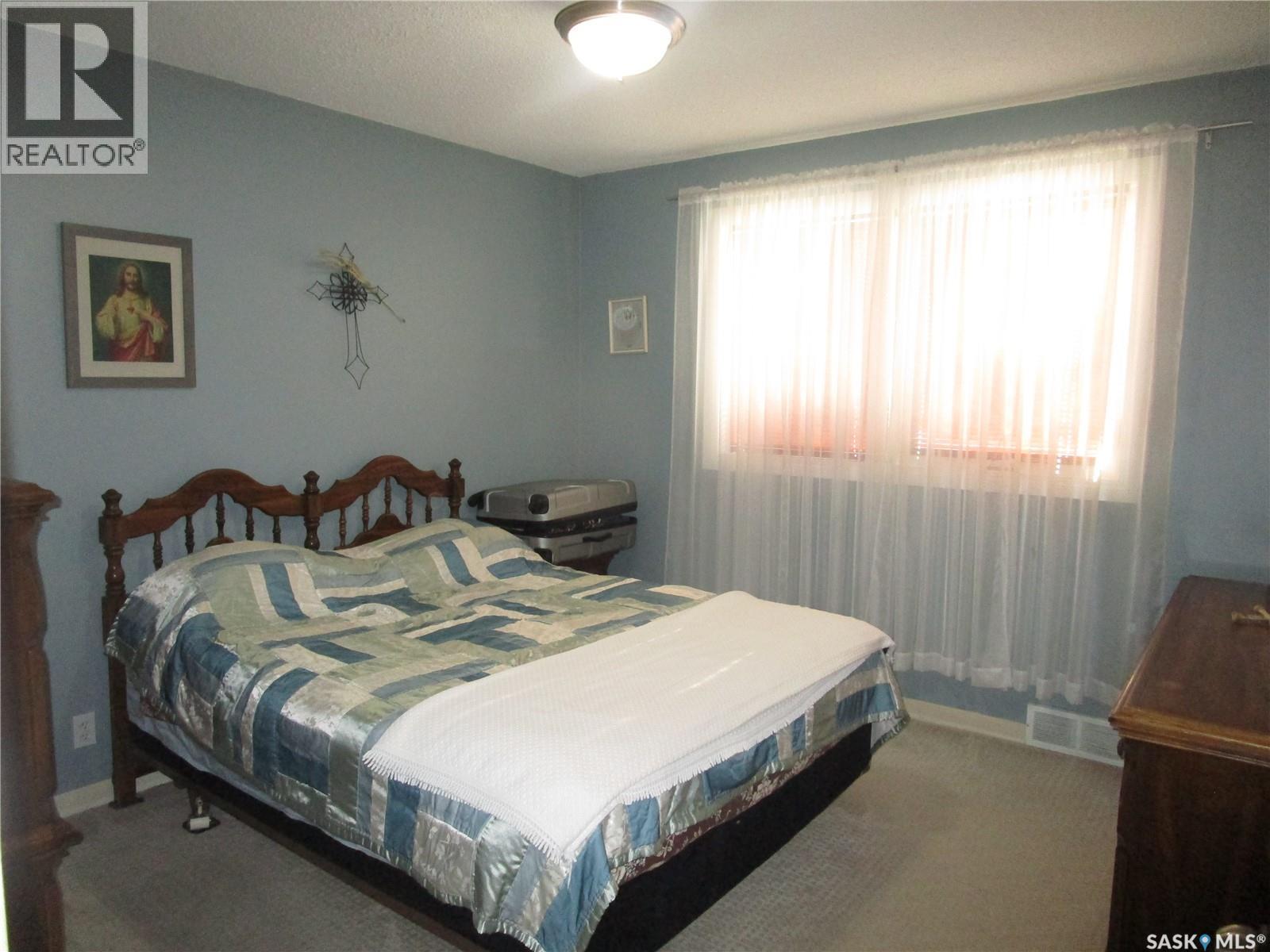 250 1St Avenue W, Bengough, SK - Indoor Photo Showing Bedroom