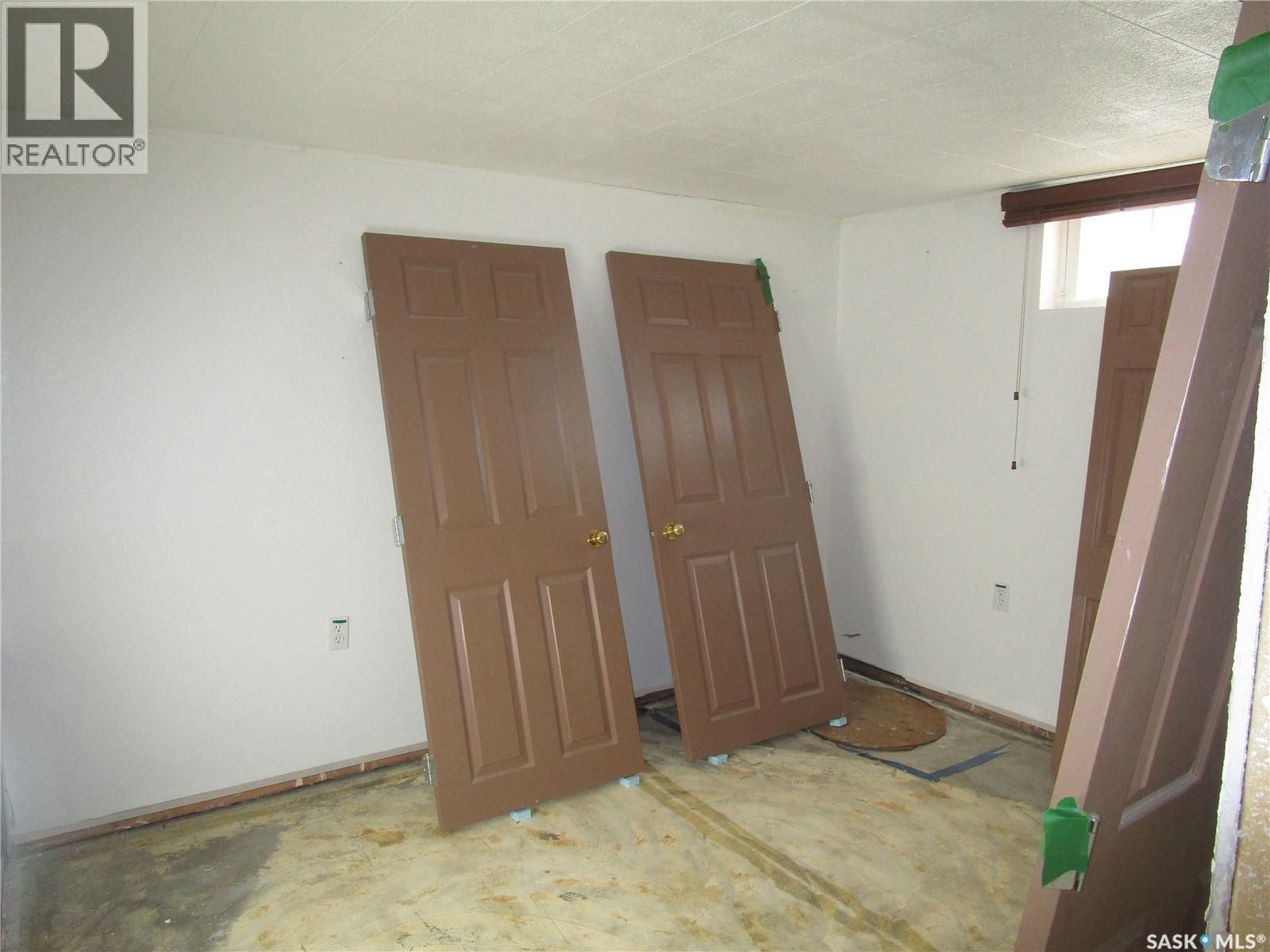 250 1St Avenue W, Bengough, SK - Indoor Photo Showing Other Room