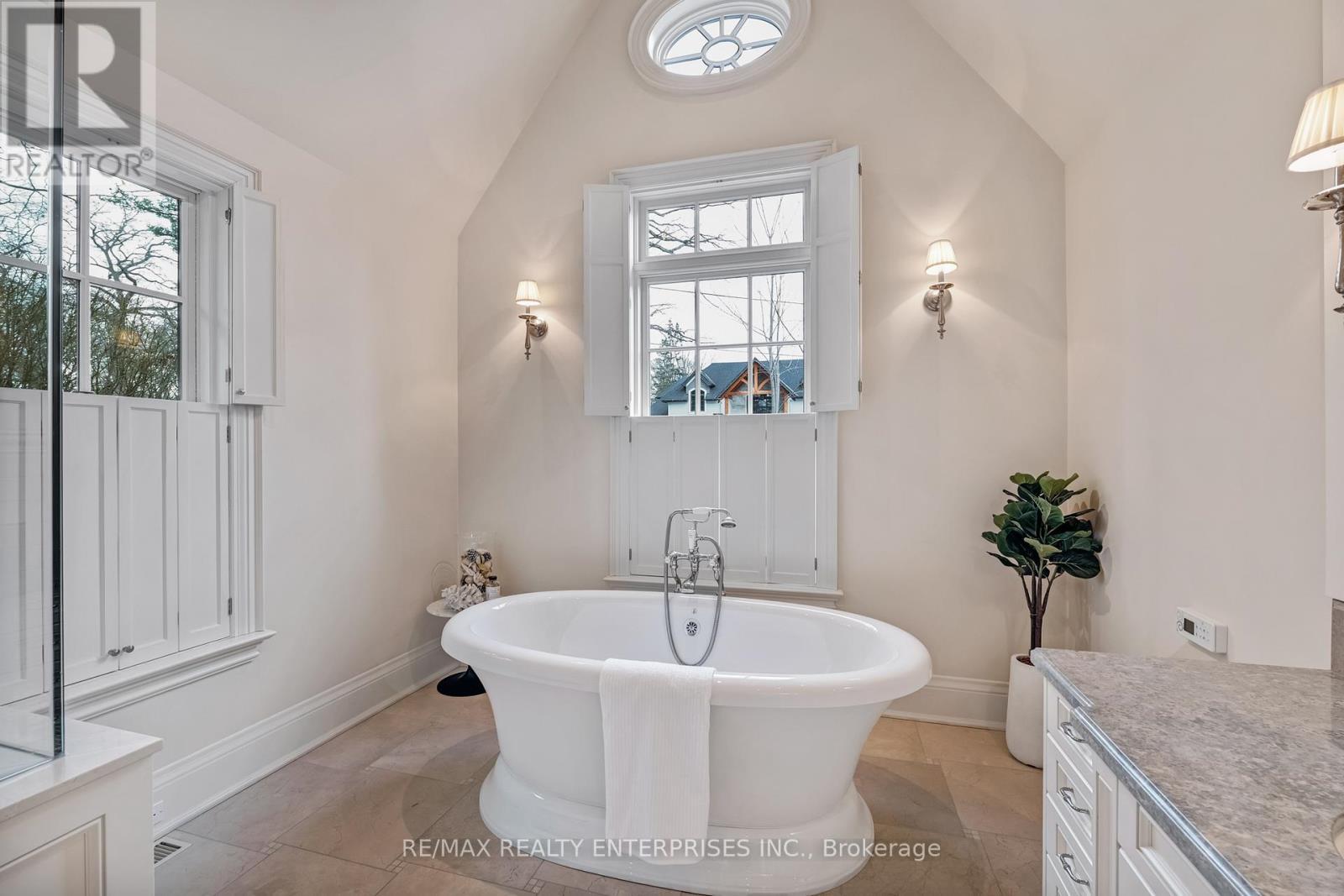 190 Donnelly Drive, Mississauga, ON - Indoor Photo Showing Bathroom