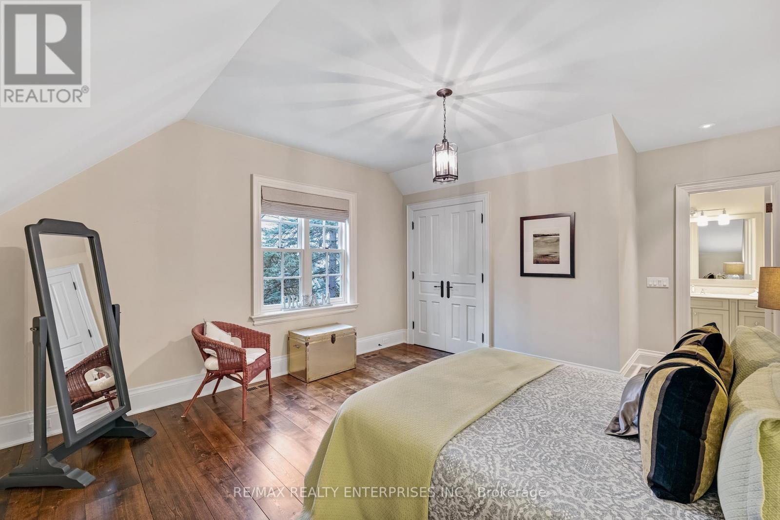 190 Donnelly Drive, Mississauga, ON - Indoor Photo Showing Bedroom