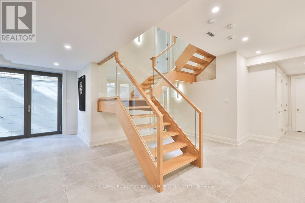 1456 Applewood Road, Mississauga, ON - Indoor Photo Showing Other Room