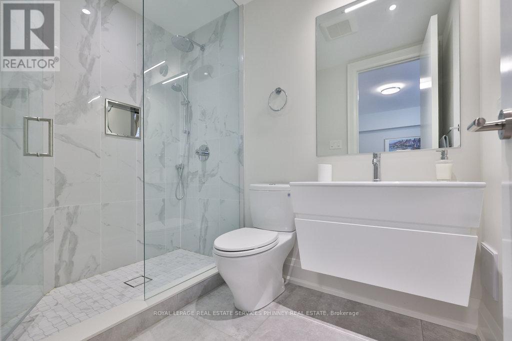 1456 Applewood Road, Mississauga, ON - Indoor Photo Showing Bathroom