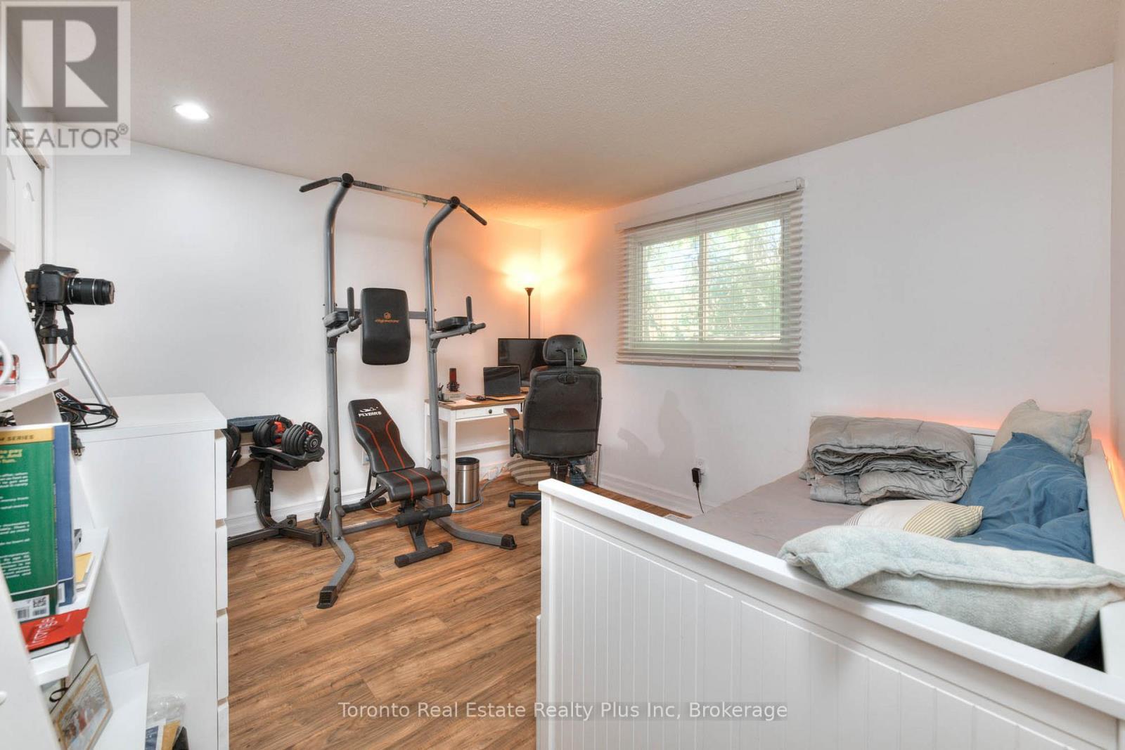 62 Greendale Crescent, Kitchener, ON - Indoor Photo Showing Gym Room
