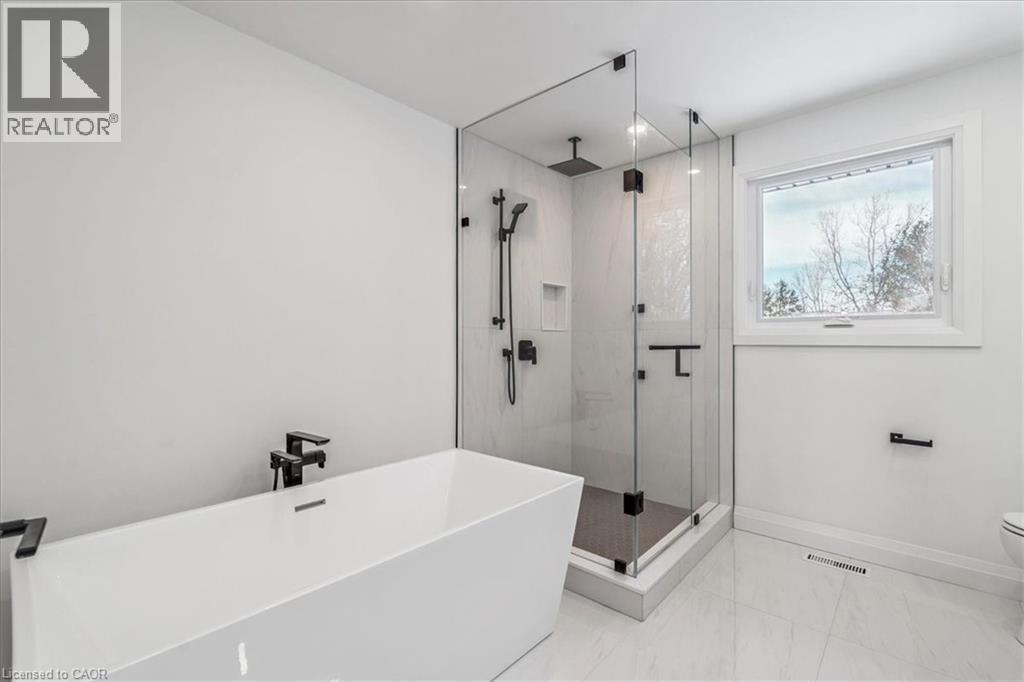 Primary Ensuite 1 - 82 Marilyn Street, Caledon East, ON - Indoor