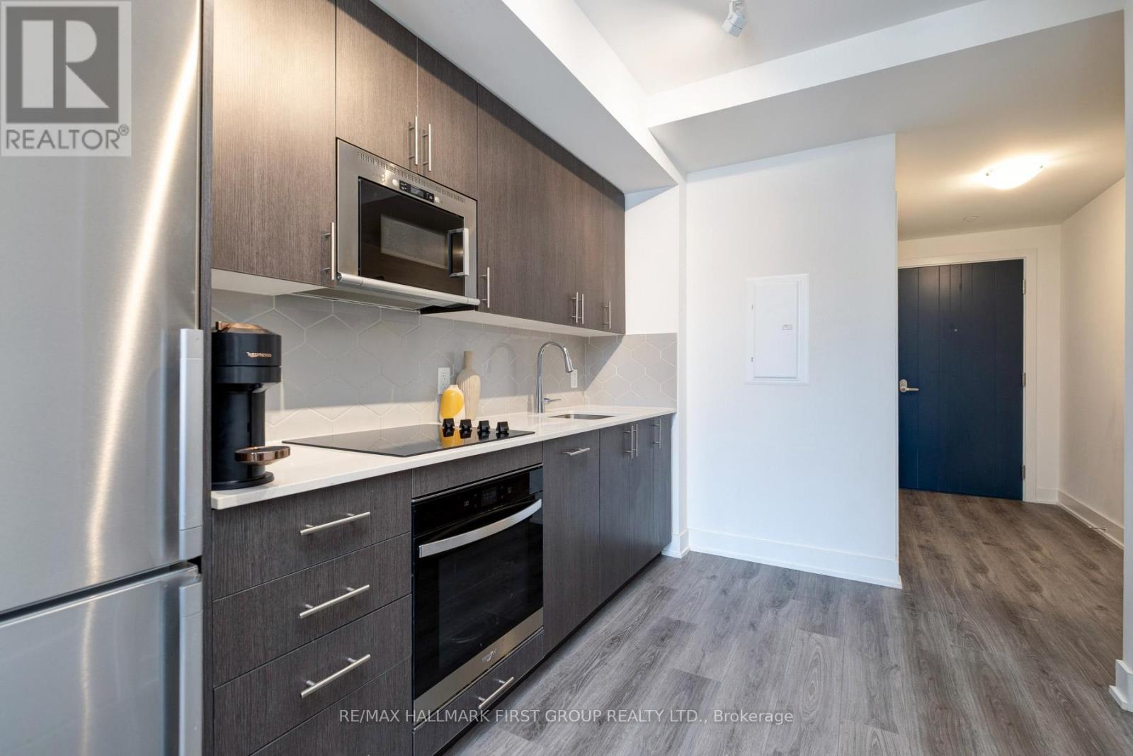 202 - 2545 Simcoe Street N, Oshawa (Windfields), ON - Indoor Photo Showing Kitchen