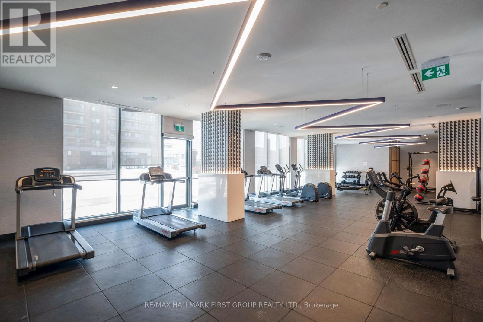 Workout Area - 202 - 2545 Simcoe Street N, Oshawa (Windfields), ON - Indoor Photo Showing Gym Room