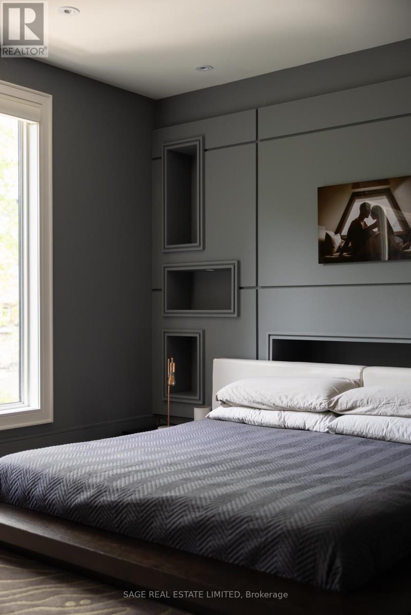 40 Hoyle Avenue, Toronto, ON - Indoor Photo Showing Bedroom