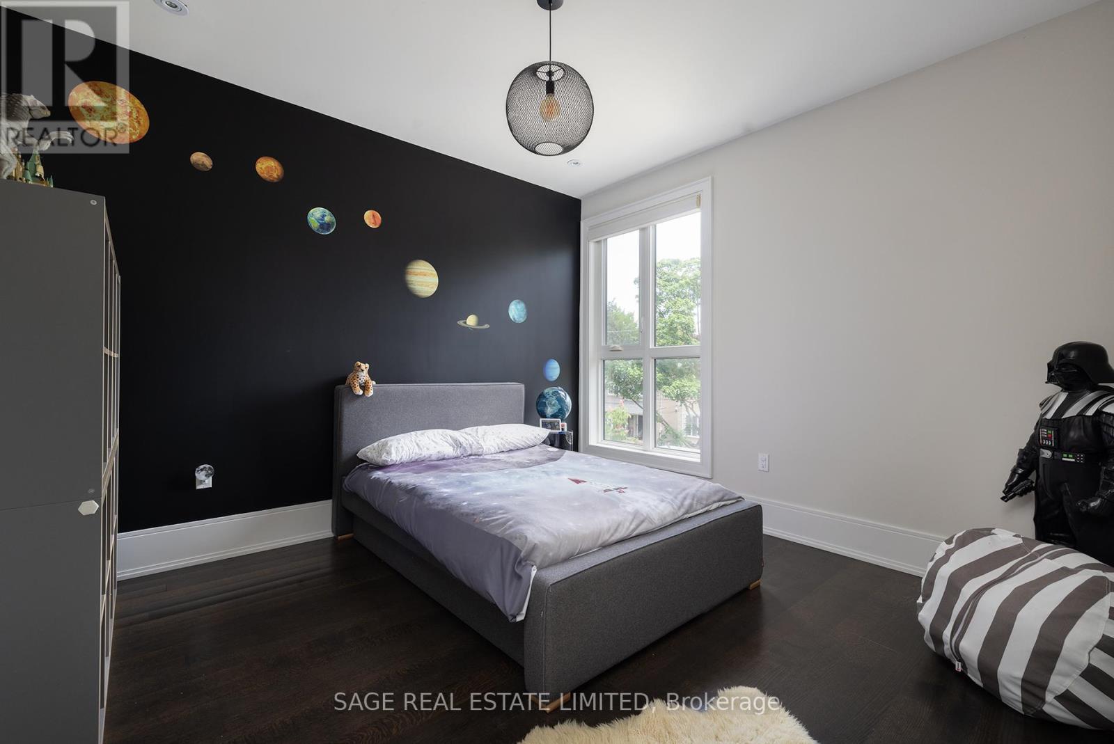 40 Hoyle Avenue, Toronto, ON - Indoor Photo Showing Bedroom
