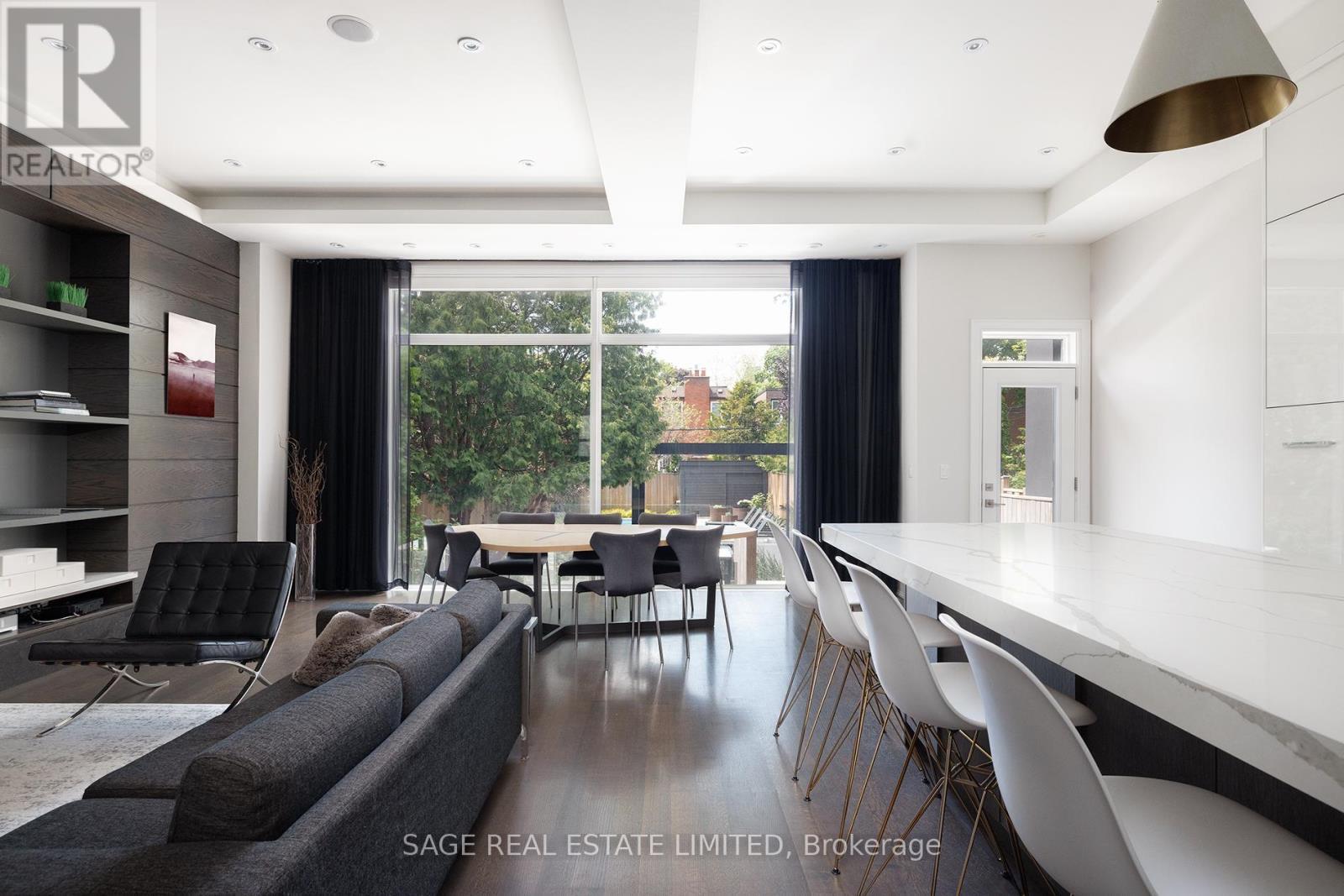 40 Hoyle Avenue, Toronto, ON - Indoor