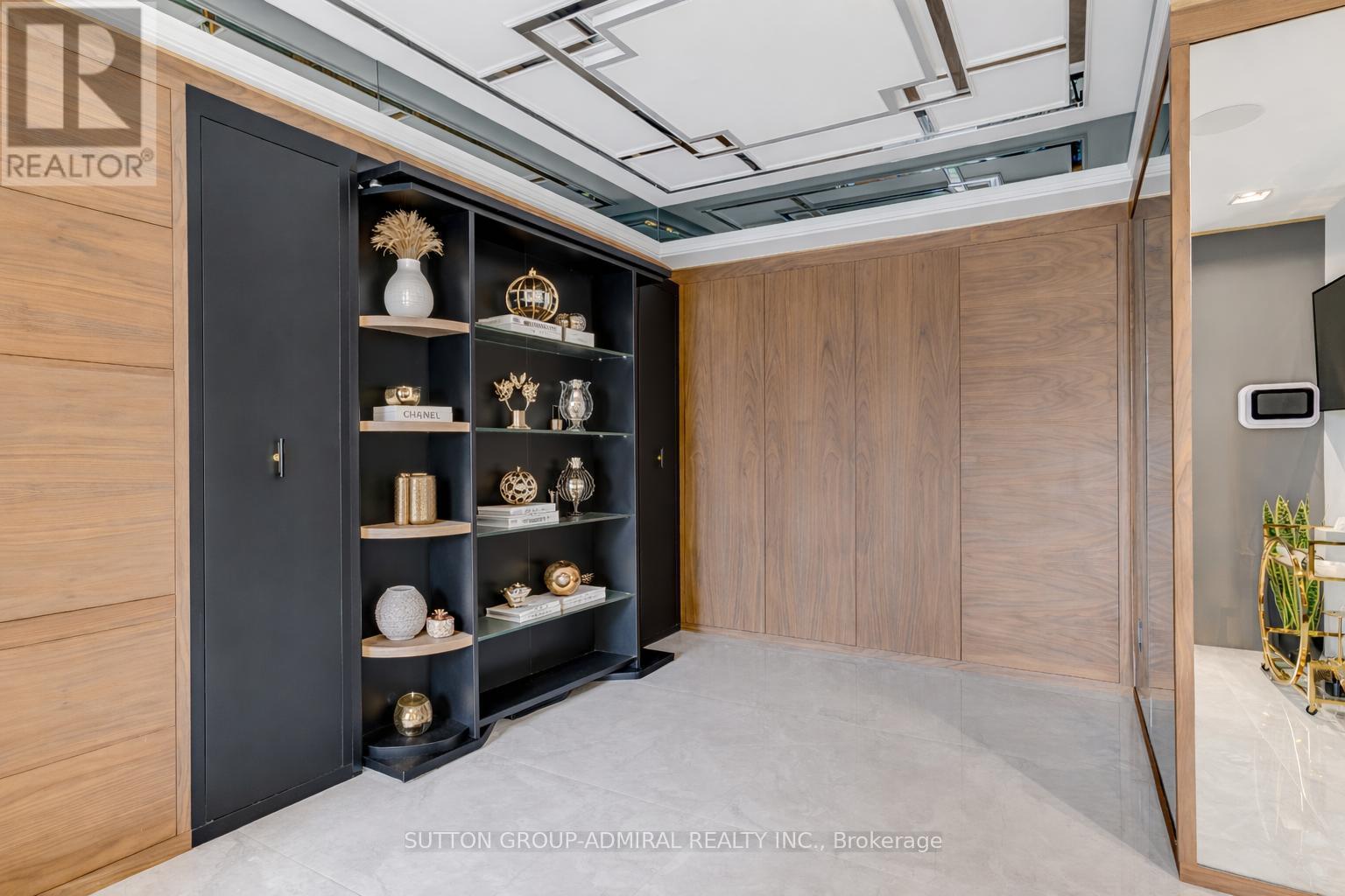 505 - 88 Cumberland Street, Toronto, ON - Photo Showing Other Room