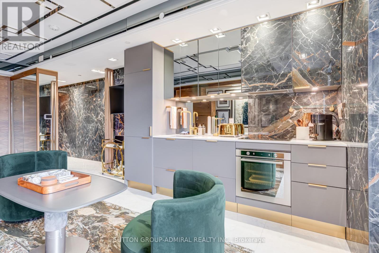 505 - 88 Cumberland Street, Toronto, ON - Indoor