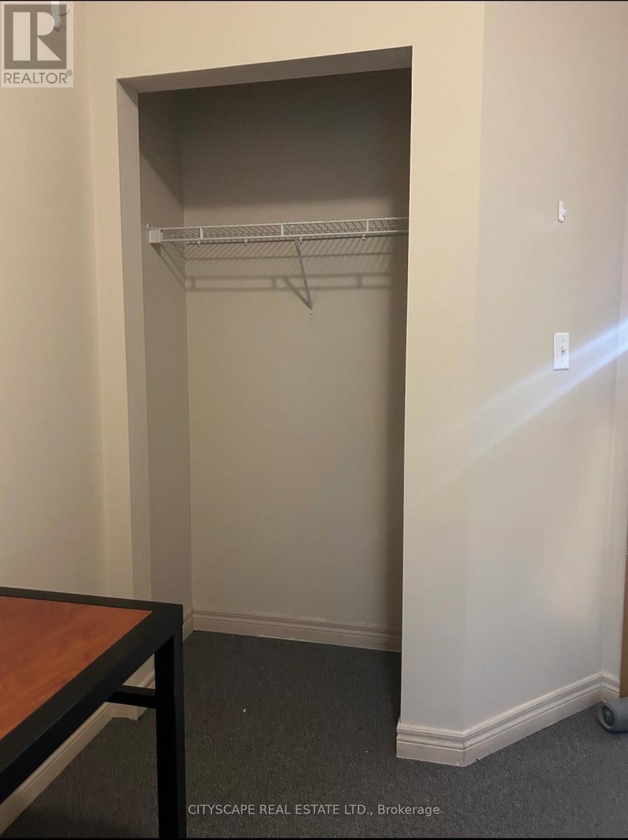 #104 - 253 Lester Street, Waterloo, ON - Indoor