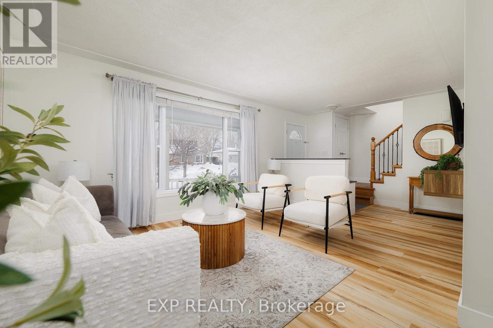 23 Dooley Drive, Kitchener, ON - Indoor Photo Showing Other Room