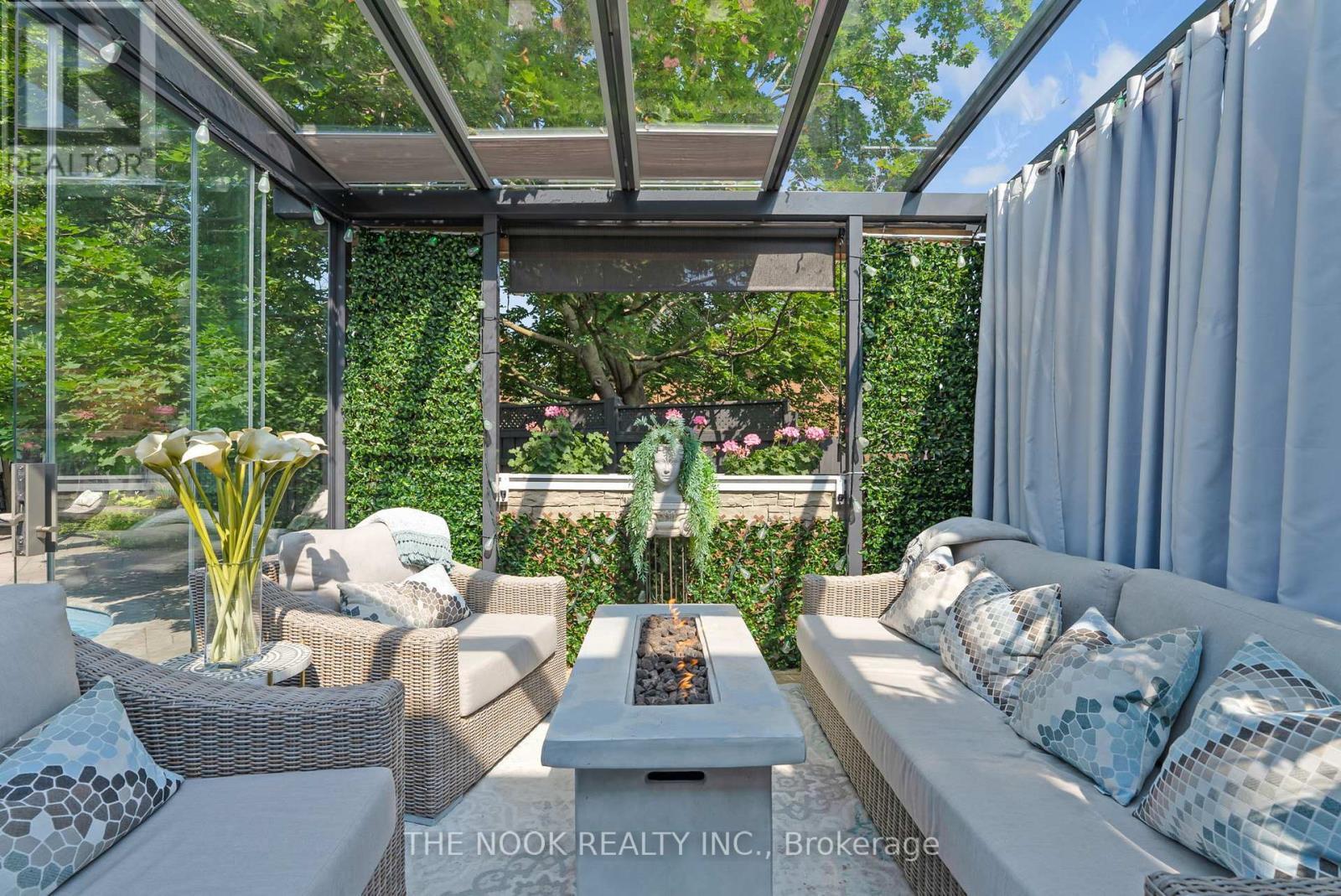 199 Samac Court, Oshawa (Samac), ON - Outdoor With Deck Patio Veranda