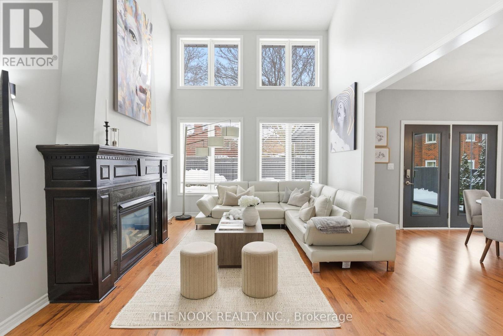 199 Samac Court, Oshawa (Samac), ON - Indoor Photo Showing Living Room With Fireplace