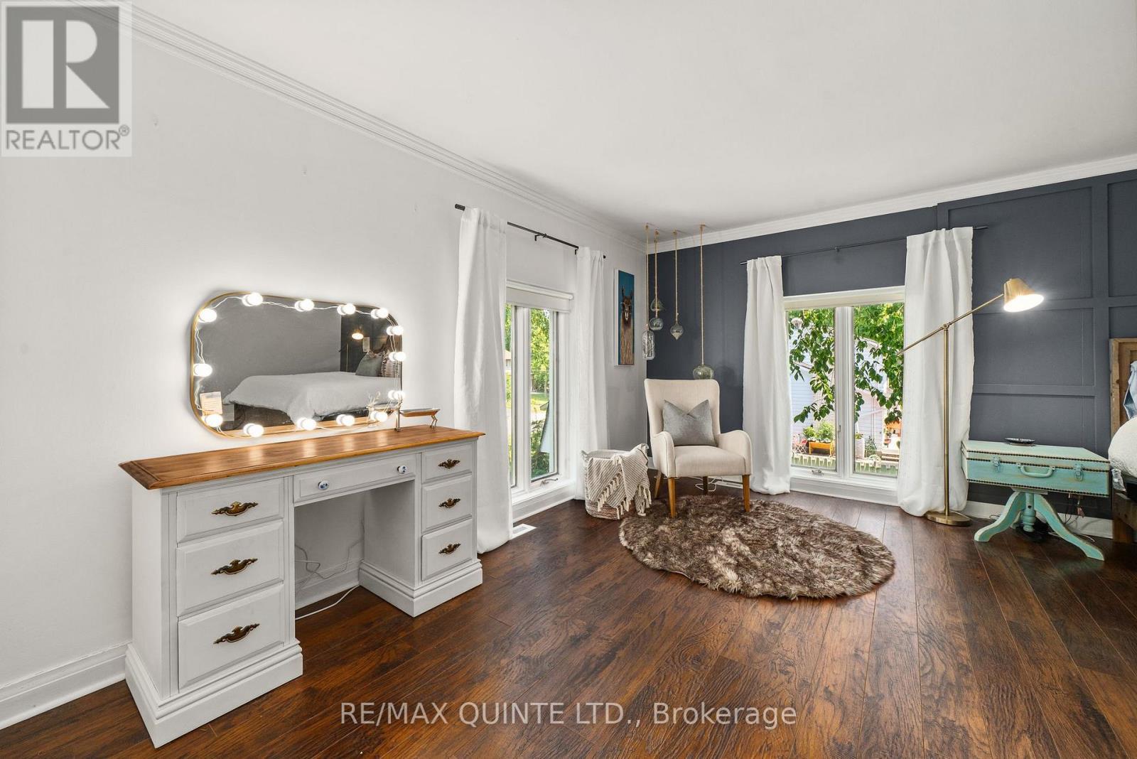 Oversized windows. - 22 Forest Hill Crescent, Belleville (Belleville Ward), ON - Indoor