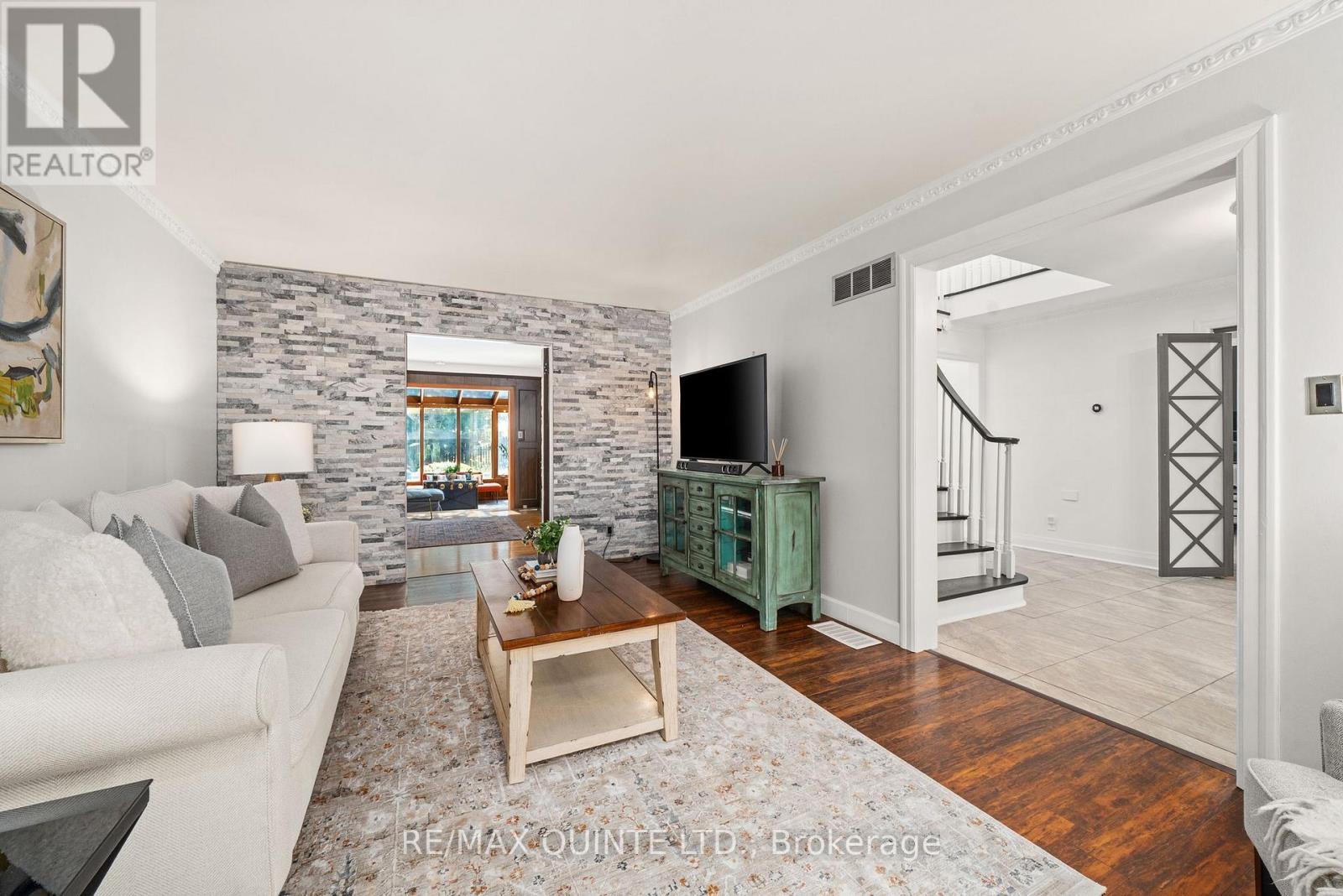 Spacious livingroom. - 22 Forest Hill Crescent, Belleville (Belleville Ward), ON - Indoor Photo Showing Living Room With Fireplace