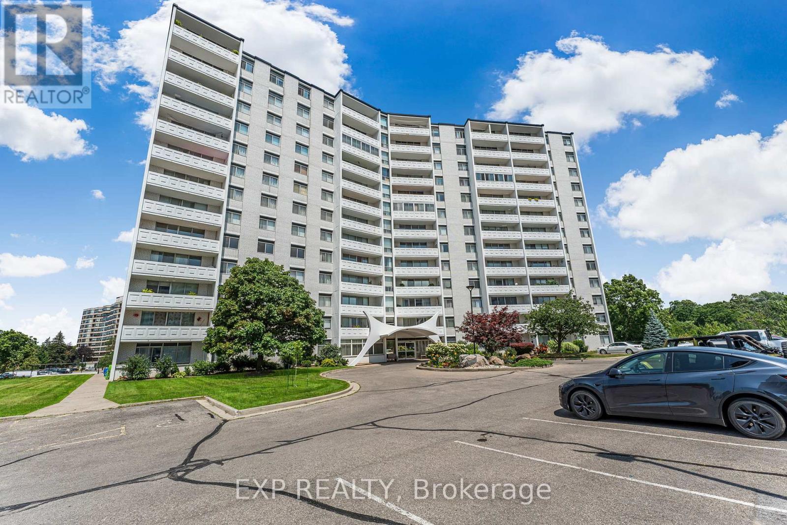 509 - 15 Towering Heights Boulevard, St. Catharines (Glendale/Glenridge), ON - Outdoor With Balcony With Facade