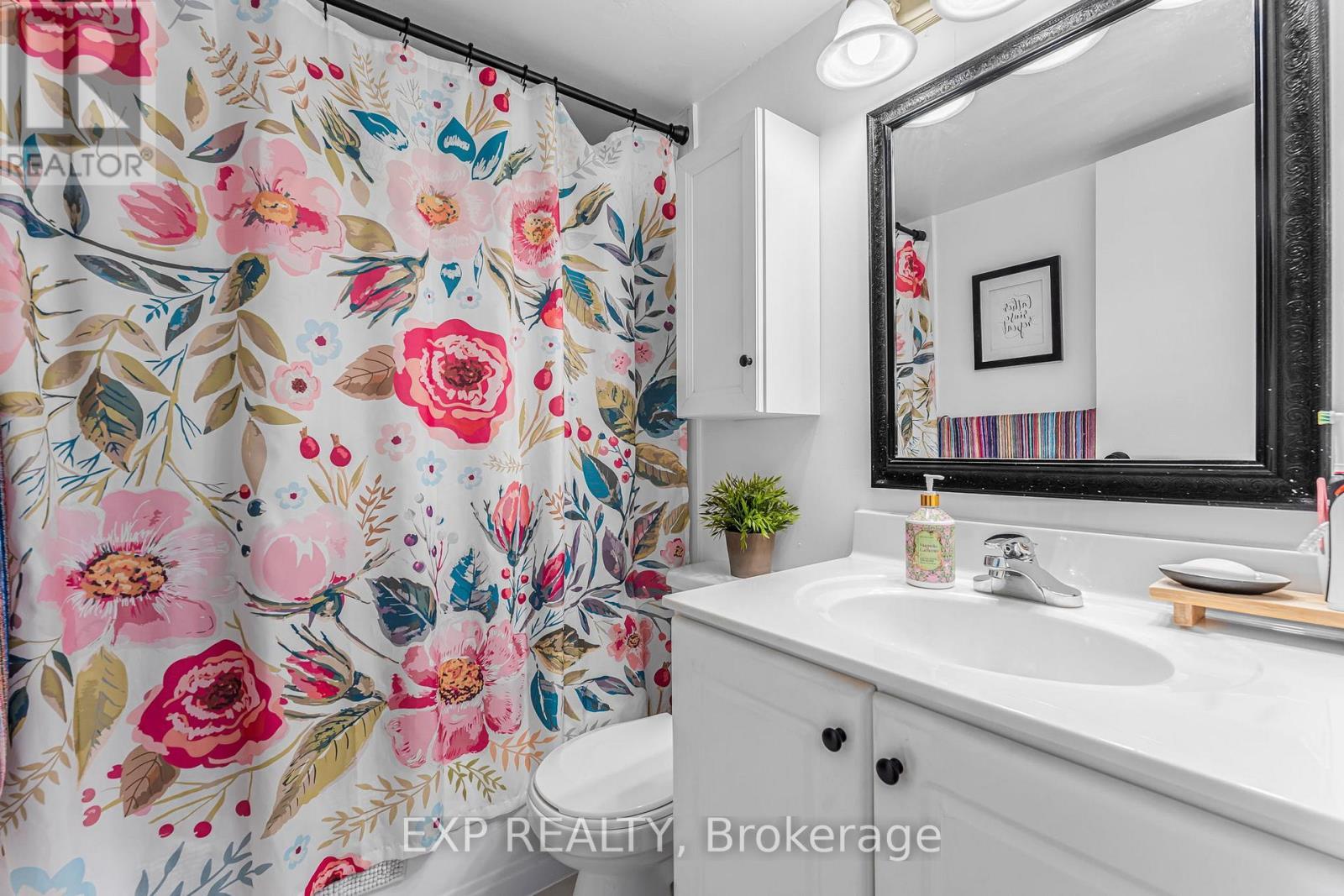 509 - 15 Towering Heights Boulevard, St. Catharines (Glendale/Glenridge), ON - Indoor Photo Showing Bathroom