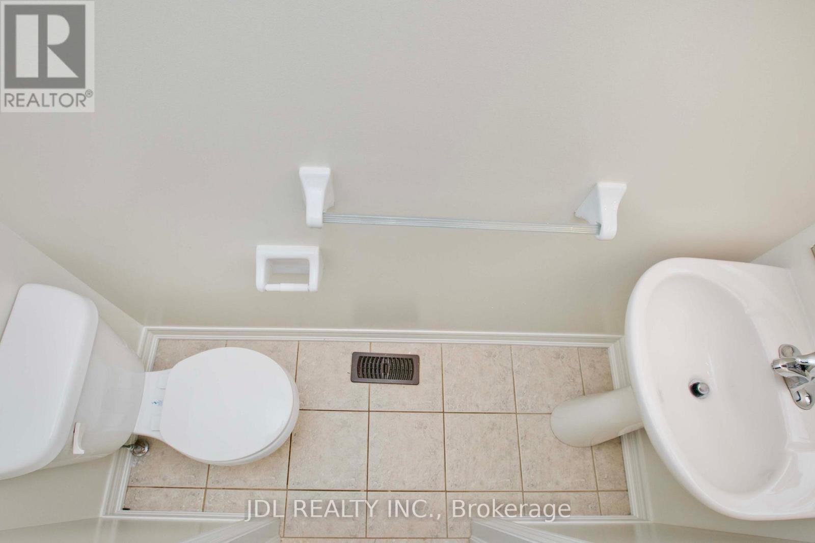 21 Wozniak Crescent, Markham, ON - Indoor Photo Showing Bathroom