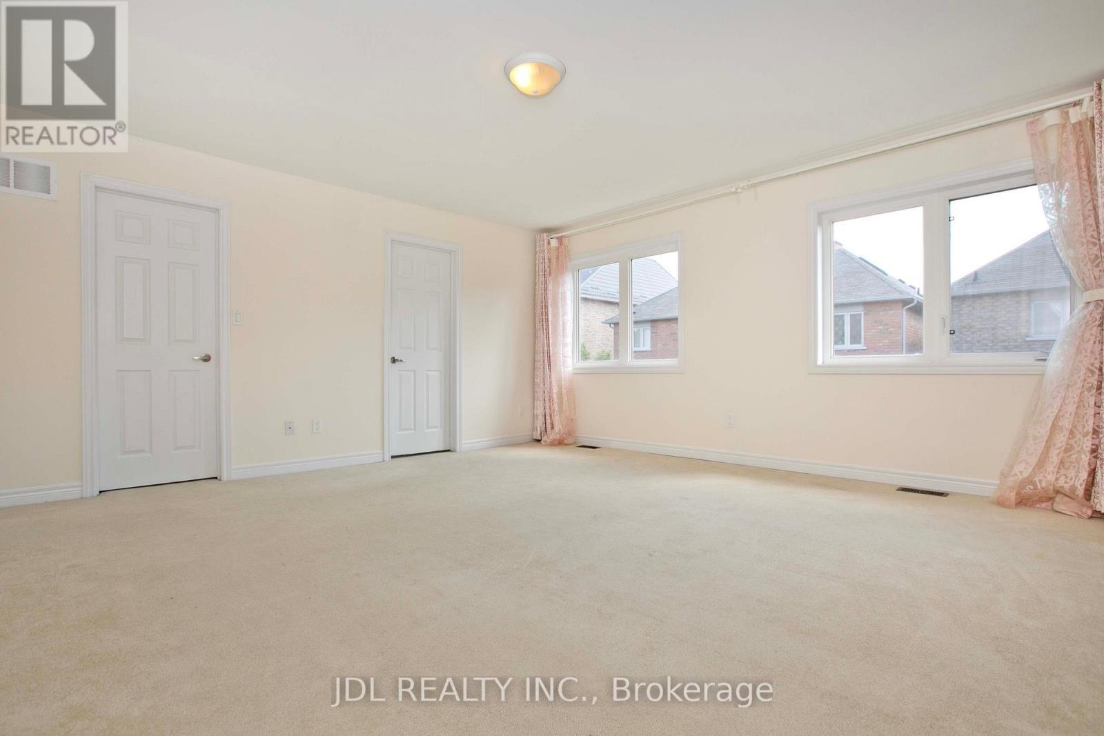 21 Wozniak Crescent, Markham, ON - Indoor