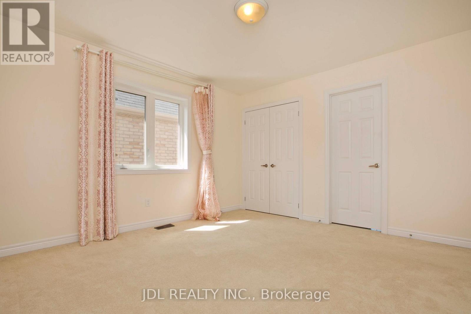 21 Wozniak Crescent, Markham, ON - Indoor Photo Showing Other Room