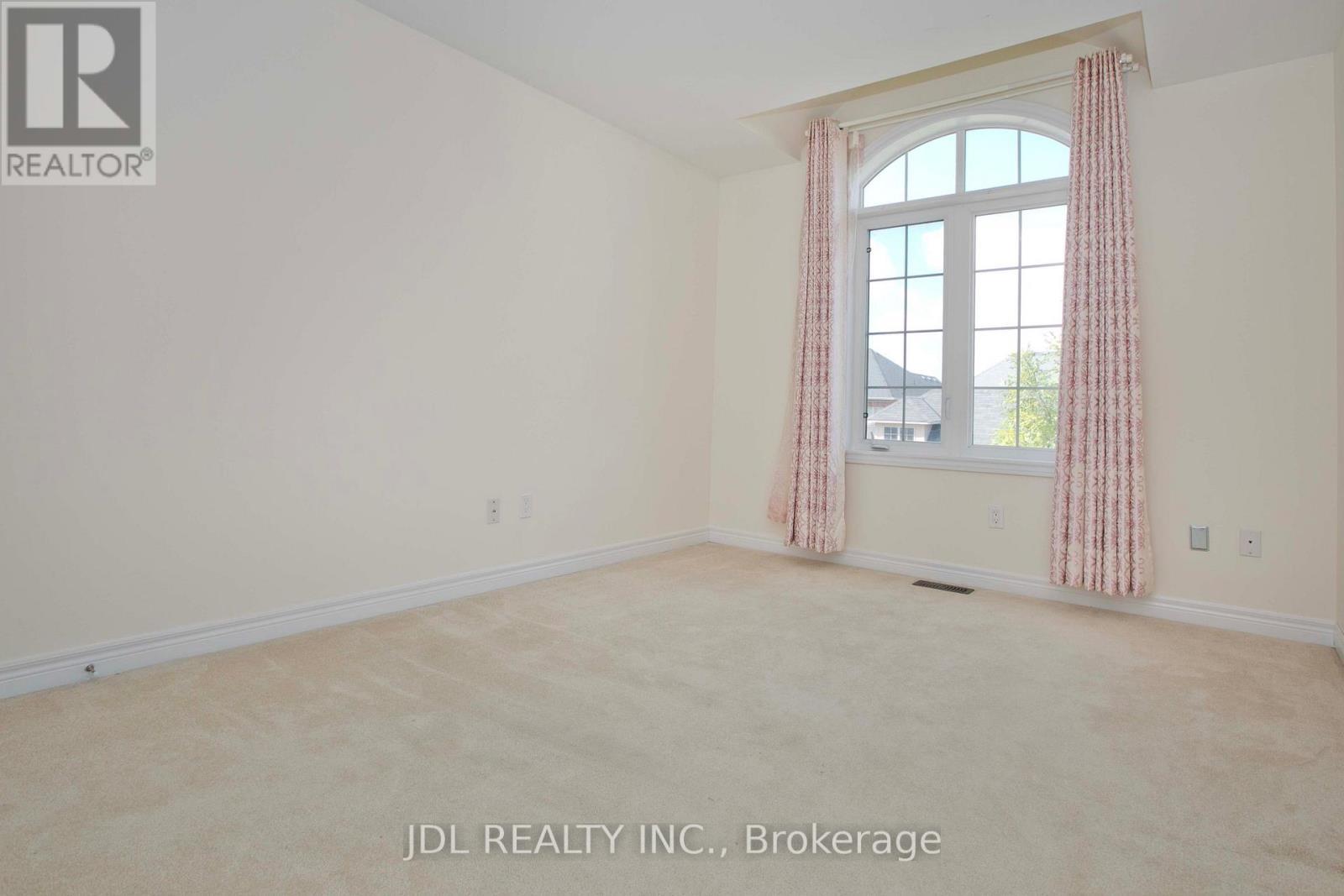 21 Wozniak Crescent, Markham, ON - Indoor Photo Showing Other Room