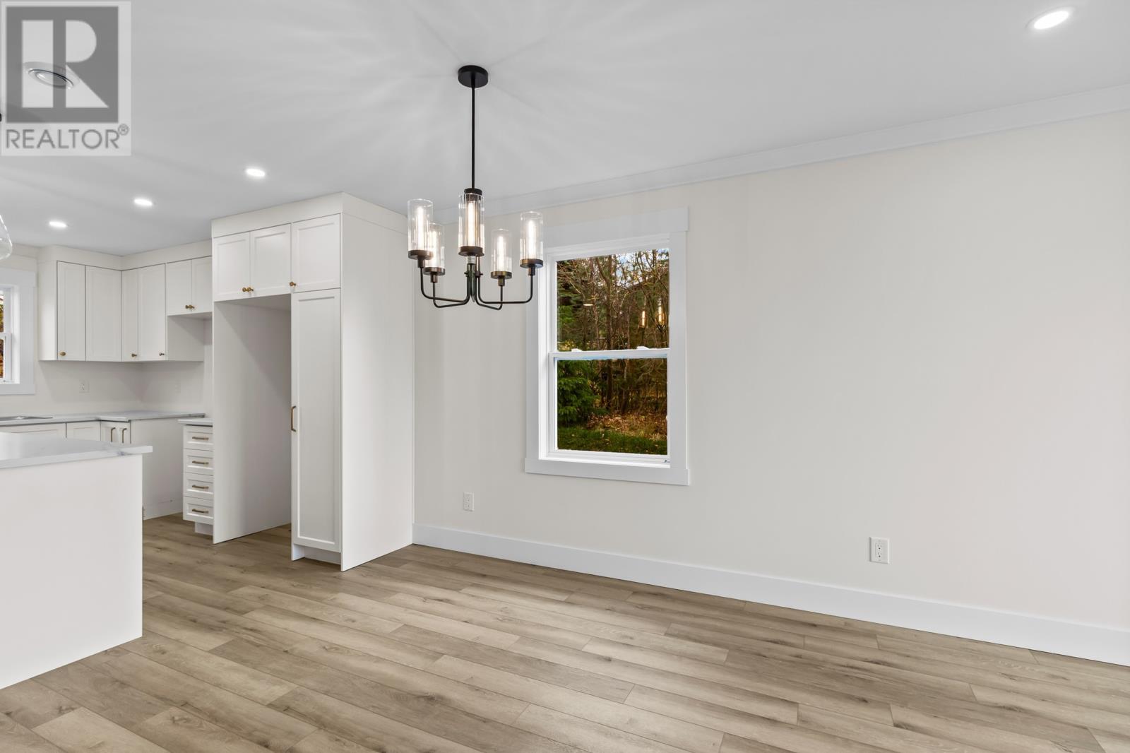 27 Cliffside Avenue, Conception Bay South, NL - Indoor Photo Showing Kitchen