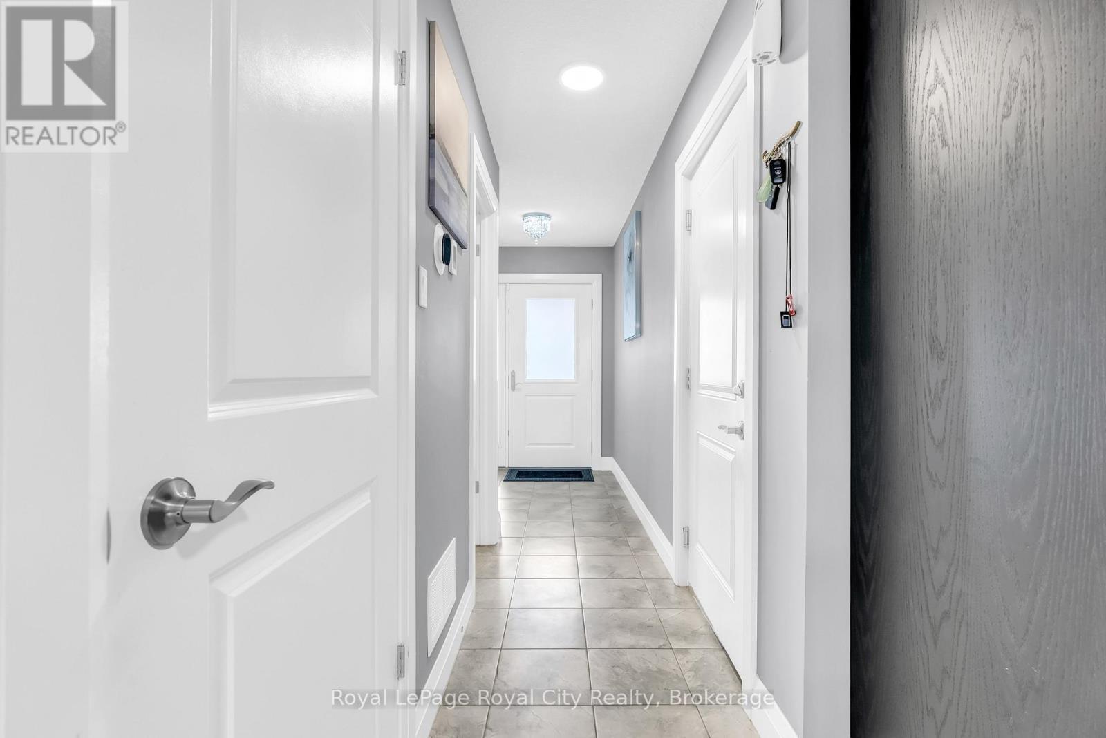 181 Halls Drive, Centre Wellington (Elora/Salem), ON - Indoor Photo Showing Other Room