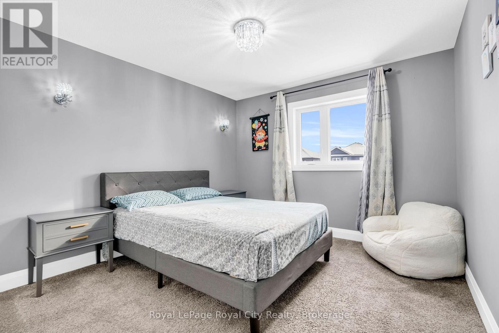 181 Halls Drive, Centre Wellington (Elora/Salem), ON - Indoor Photo Showing Bedroom